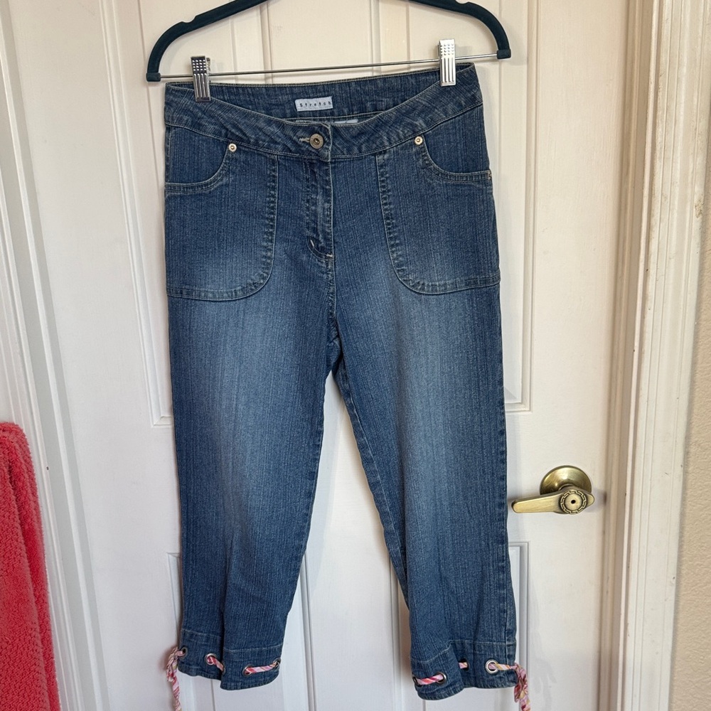 Capri Cropped Jeans in Medium Blue by Skies Are Blue